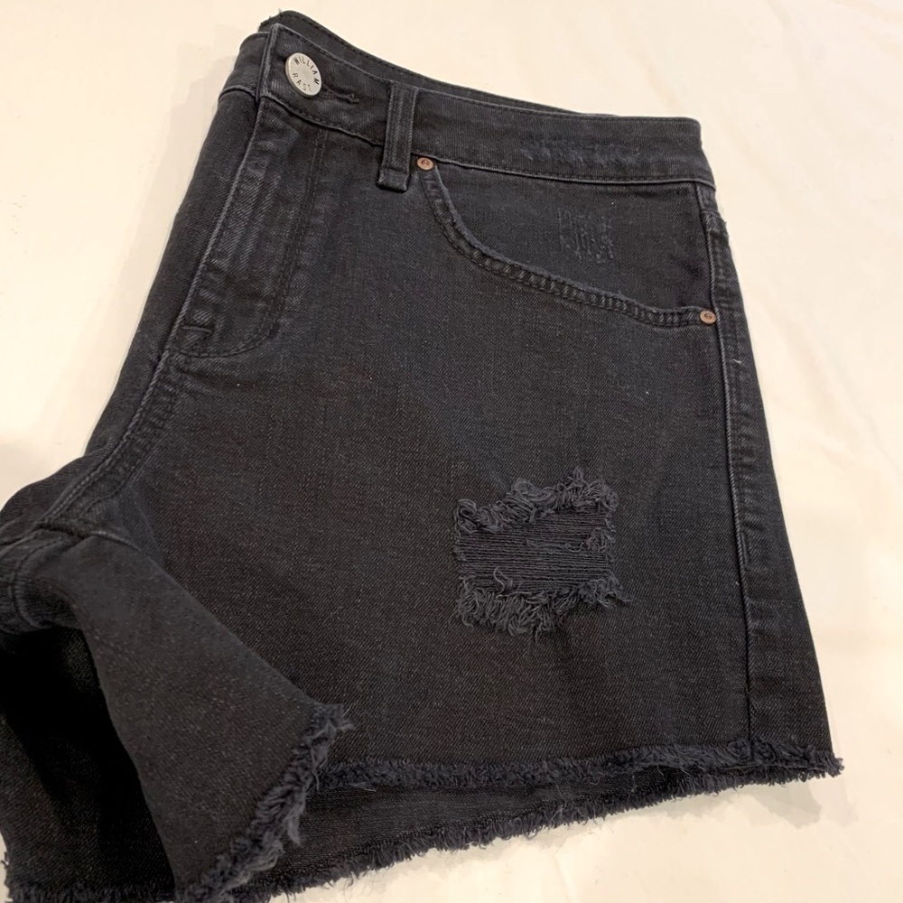 NWOT William Rast Destructed Short